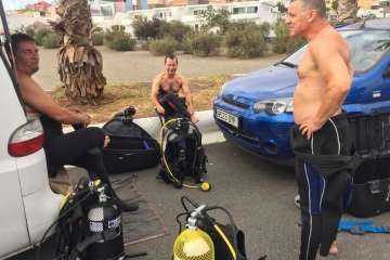 La limpieza de fondos marinos de La Garita 'rueda' con éxito (Foto TA)